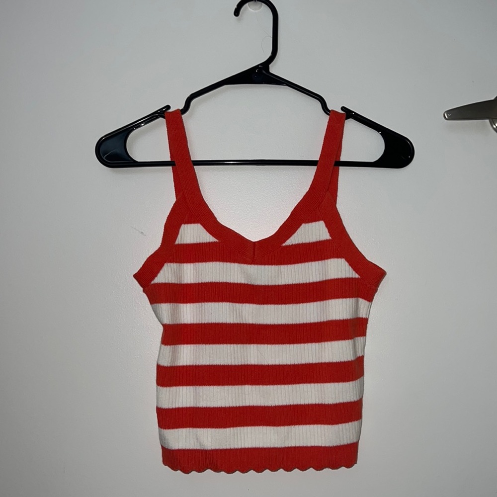 Orange and white Universal Thread cropped tank